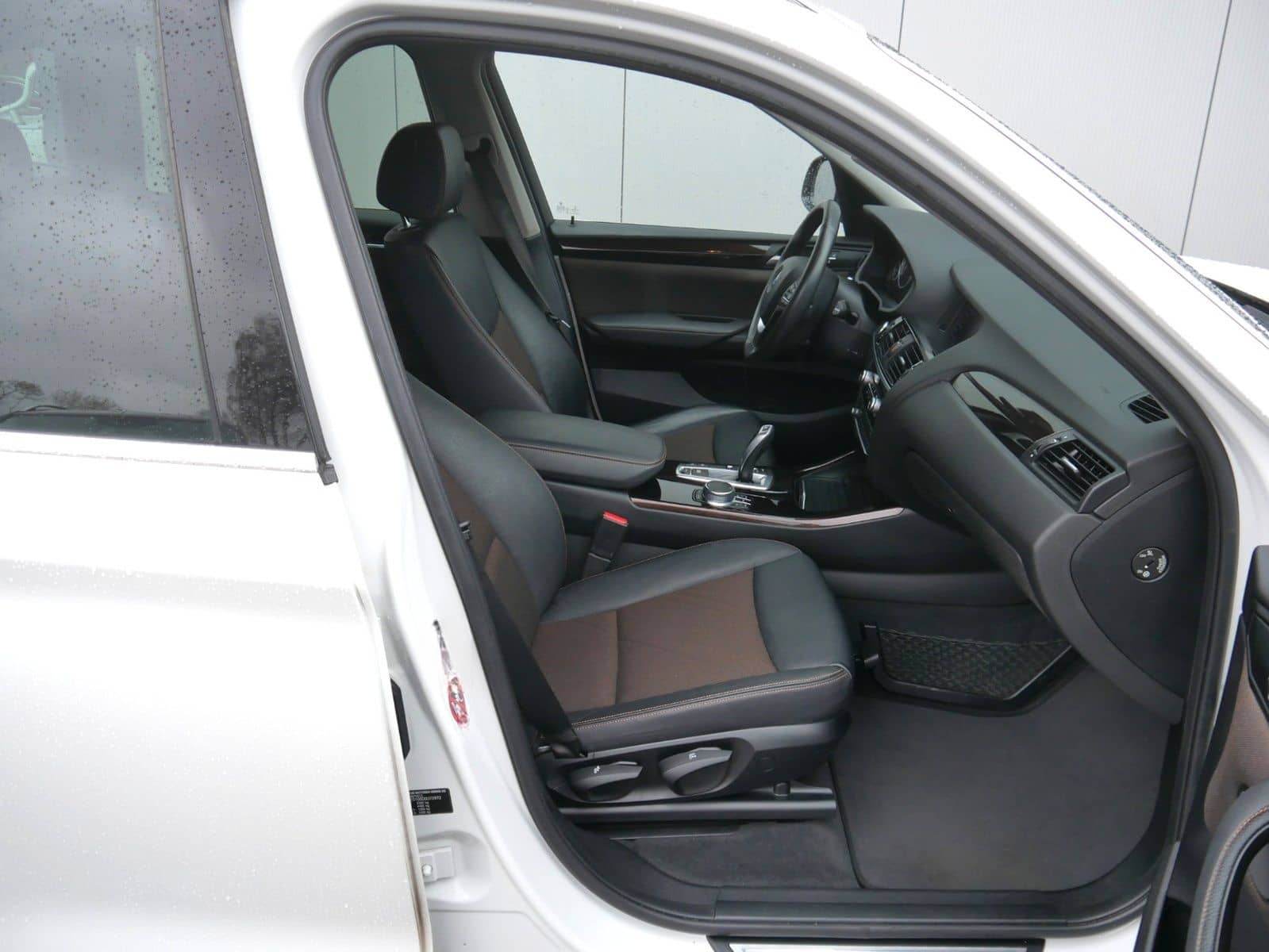 BMW X3 xDrive 20d xLine NAVI/BIXENON/PANO/AHK/RFK foto 14