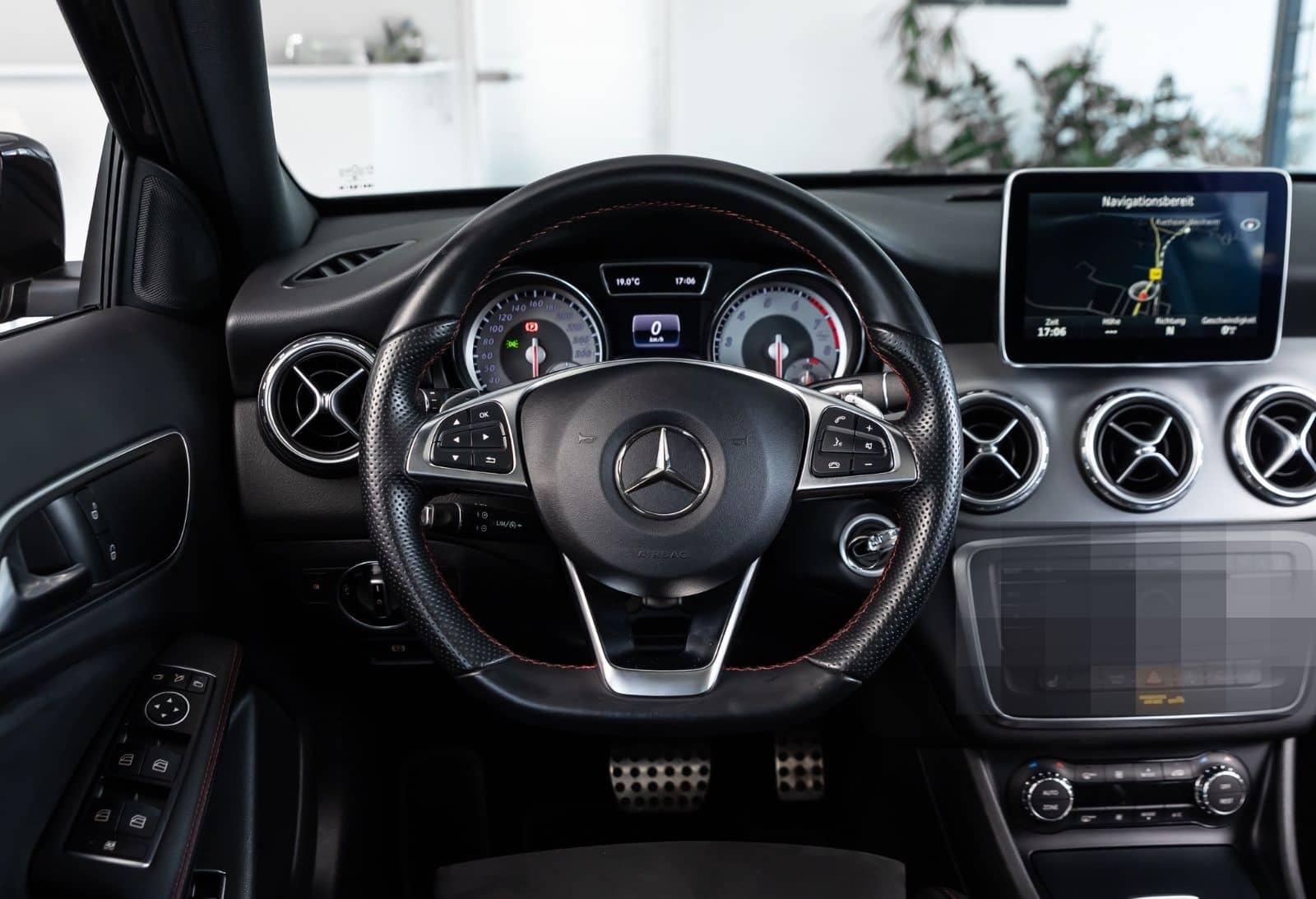 Mercedes-Benz GLA 250 AMG/Pano/Scheckheft/Navi/18 foto 14