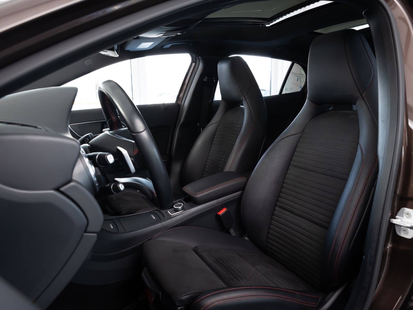 Mercedes-Benz GLA 250 AMG/Pano/Scheckheft/Navi/18 foto 8