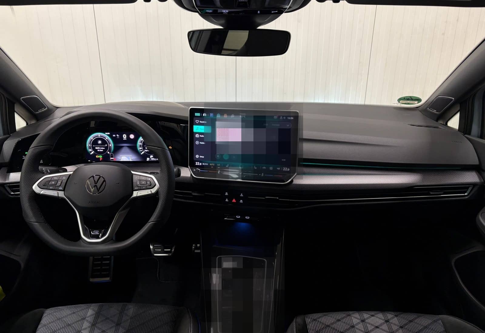 Volkswagen Golf VIII R-Line 2.0 TDI DSG IQ.LIGHT PANO NAVI foto 10