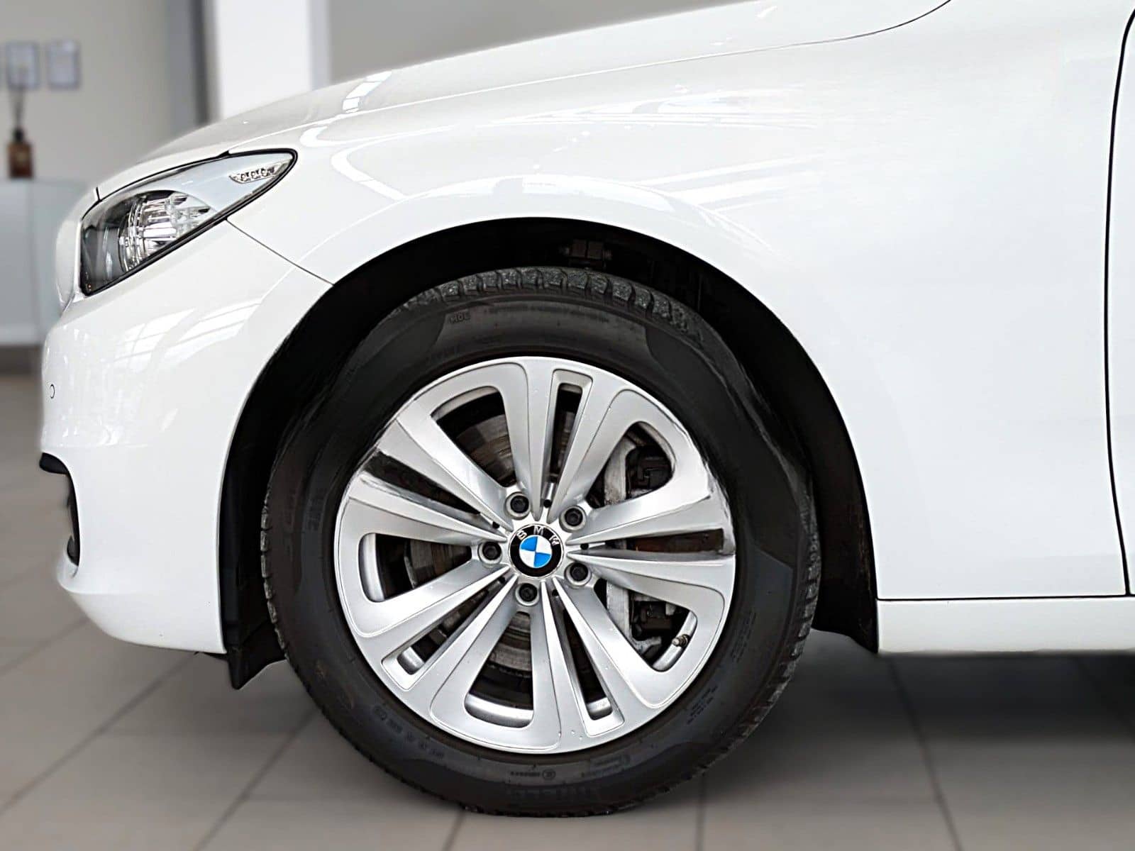 BMW 530d GT xDRIVE LEDER PANO NAVI HiFi HUD STANDH. foto 14