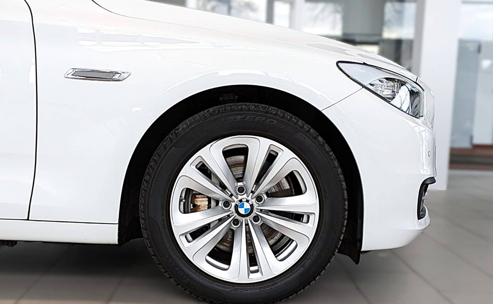 BMW 530d GT xDRIVE LEDER PANO NAVI HiFi HUD STANDH. foto 17