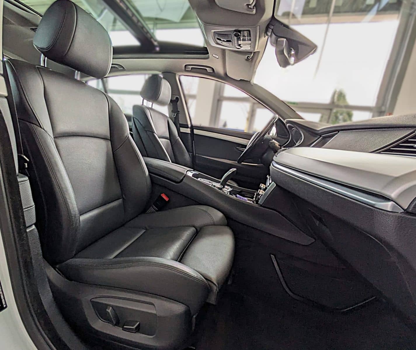 BMW 530d GT xDRIVE LEDER PANO NAVI HiFi HUD STANDH. foto 20