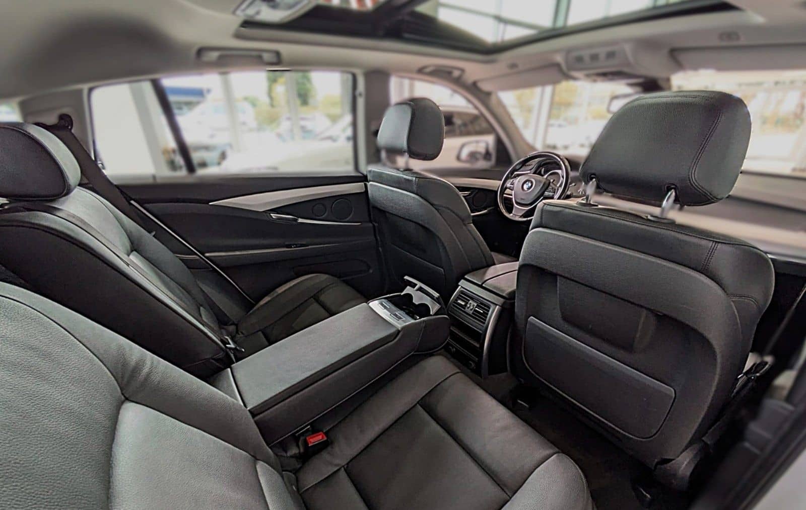 BMW 530d GT xDRIVE LEDER PANO NAVI HiFi HUD STANDH. foto 24