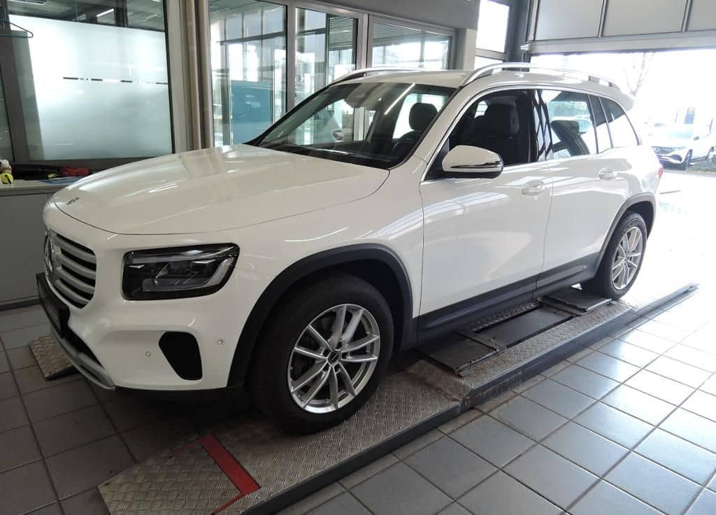 Mercedes-Benz GLB 220 4MATIC MBUX+LED+Wide+Cam+Navi+AUT+TotW foto 1