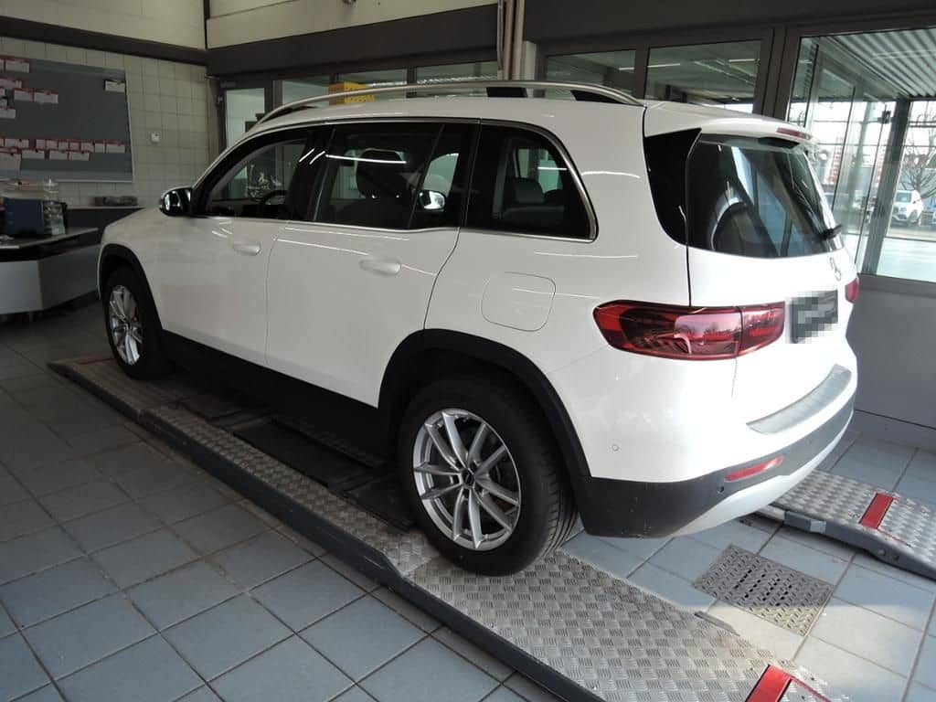 Mercedes-Benz GLB 220 4MATIC MBUX+LED+Wide+Cam+Navi+AUT+TotW foto 2