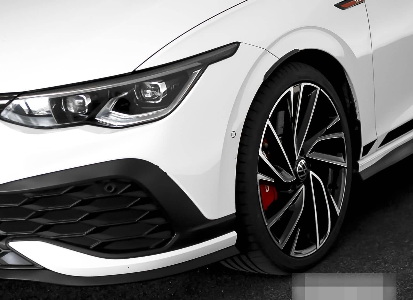 Volkswagen Golf VIII GTI Clubsport 2.0 TSI BlackStyle Leder foto 11