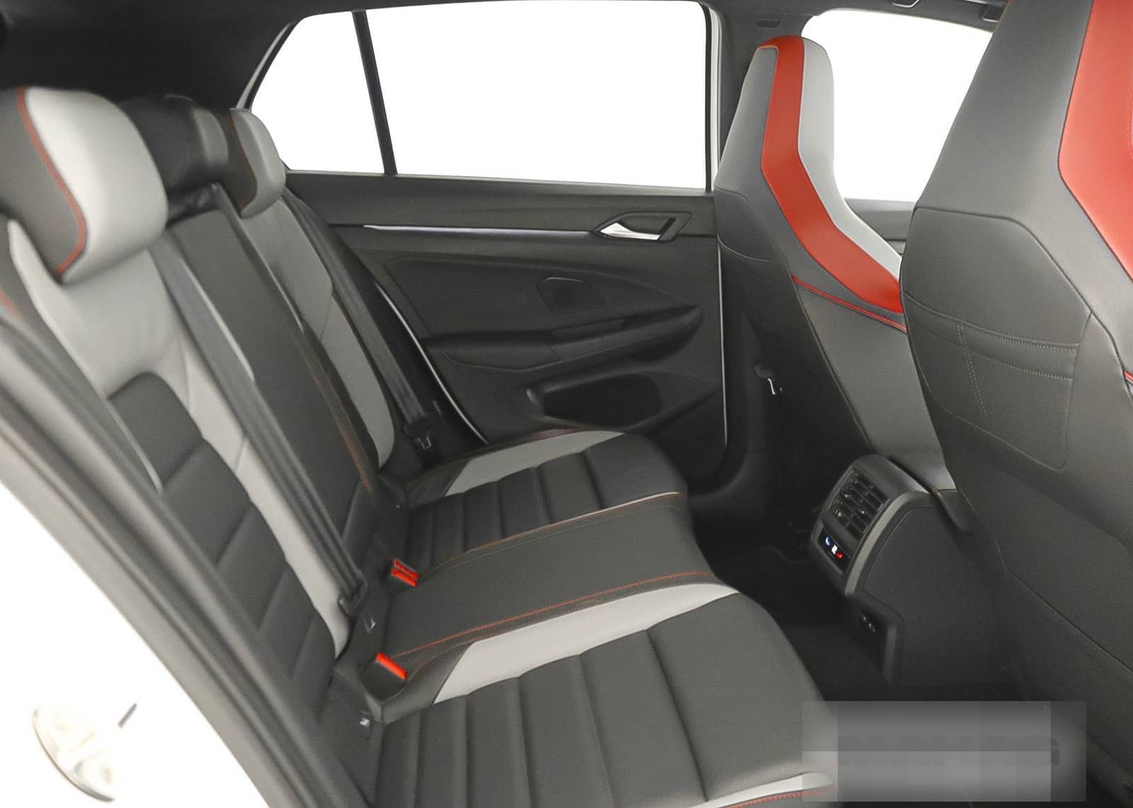 Volkswagen Golf VIII GTI Clubsport 2.0 TSI BlackStyle Leder foto 15