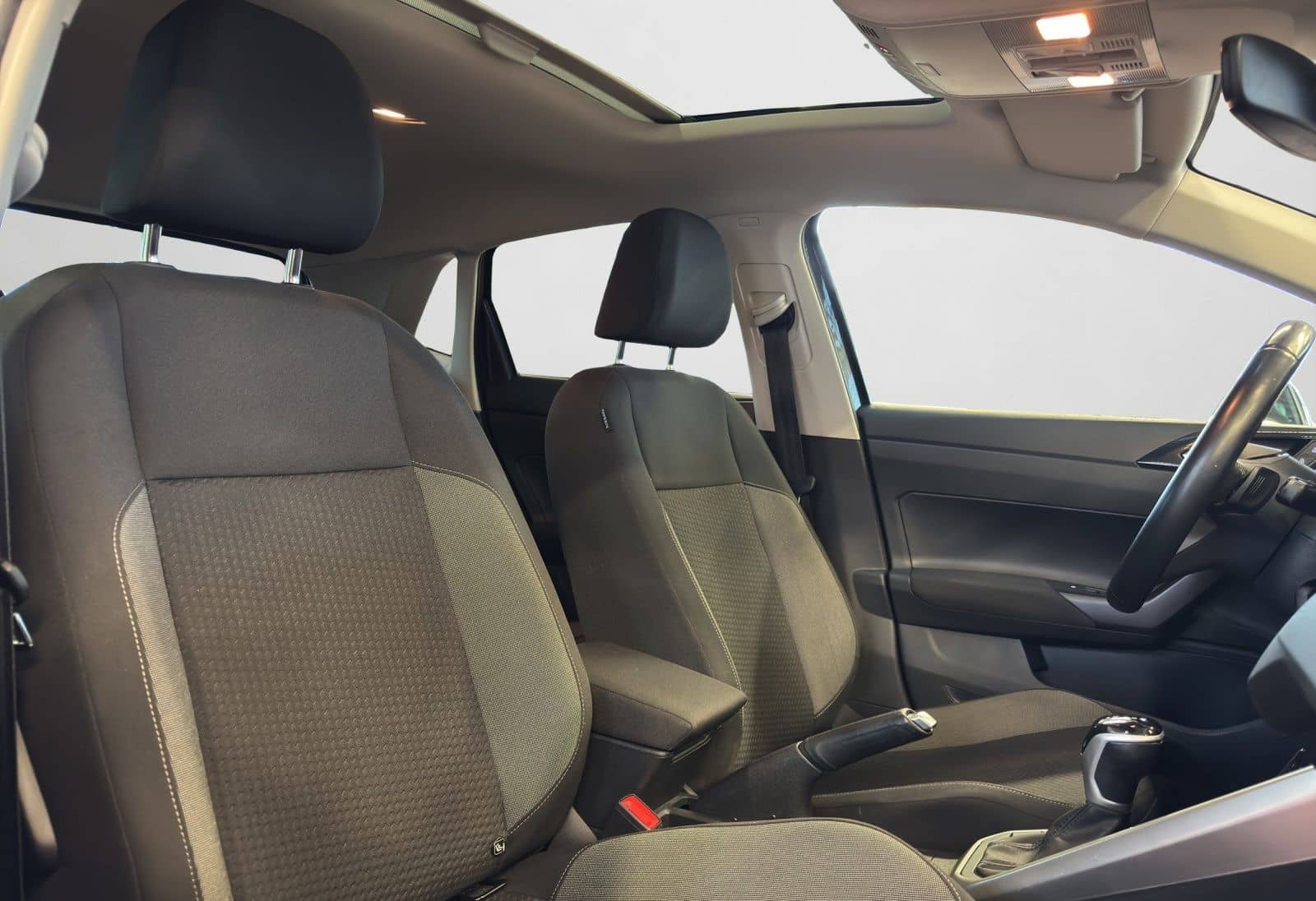 Volkswagen Polo 1.0 TSI DSG Active *Navi*Pano*IQ.Drive*Kame foto 5