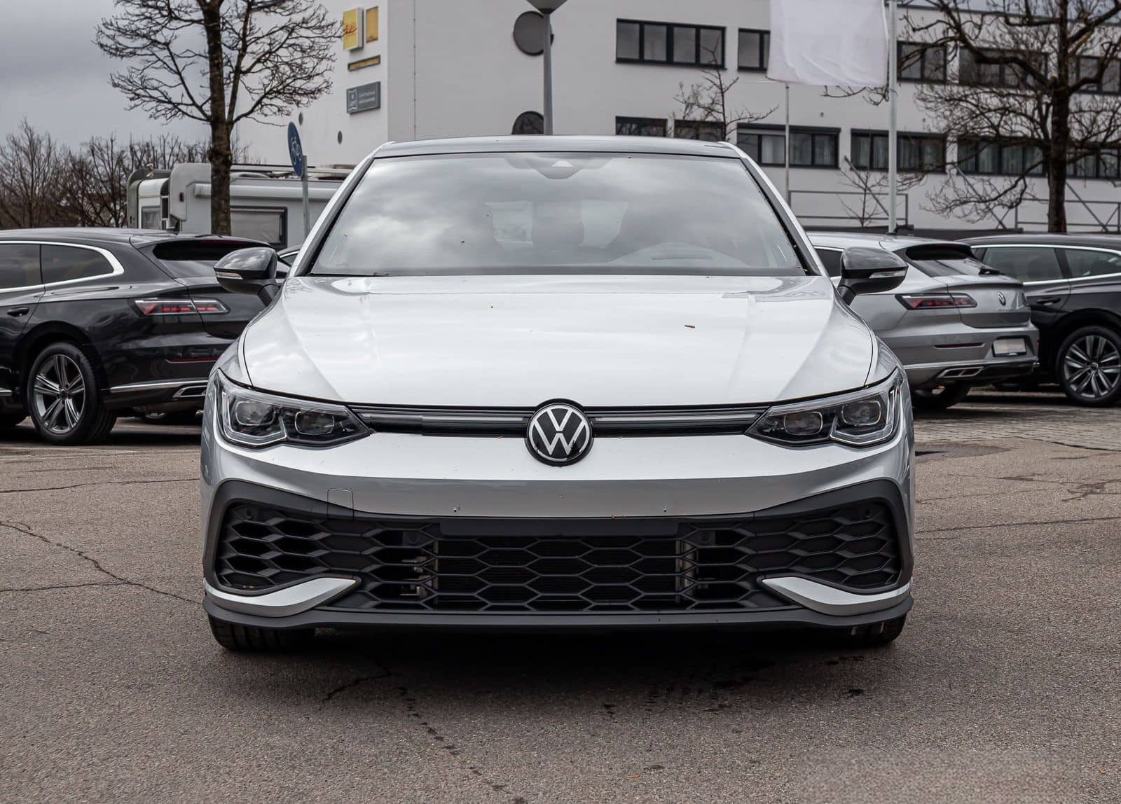 Volkswagen Golf VIII GTI Clubsport 2.0 TSI IQ.Light Navi Pa foto 5