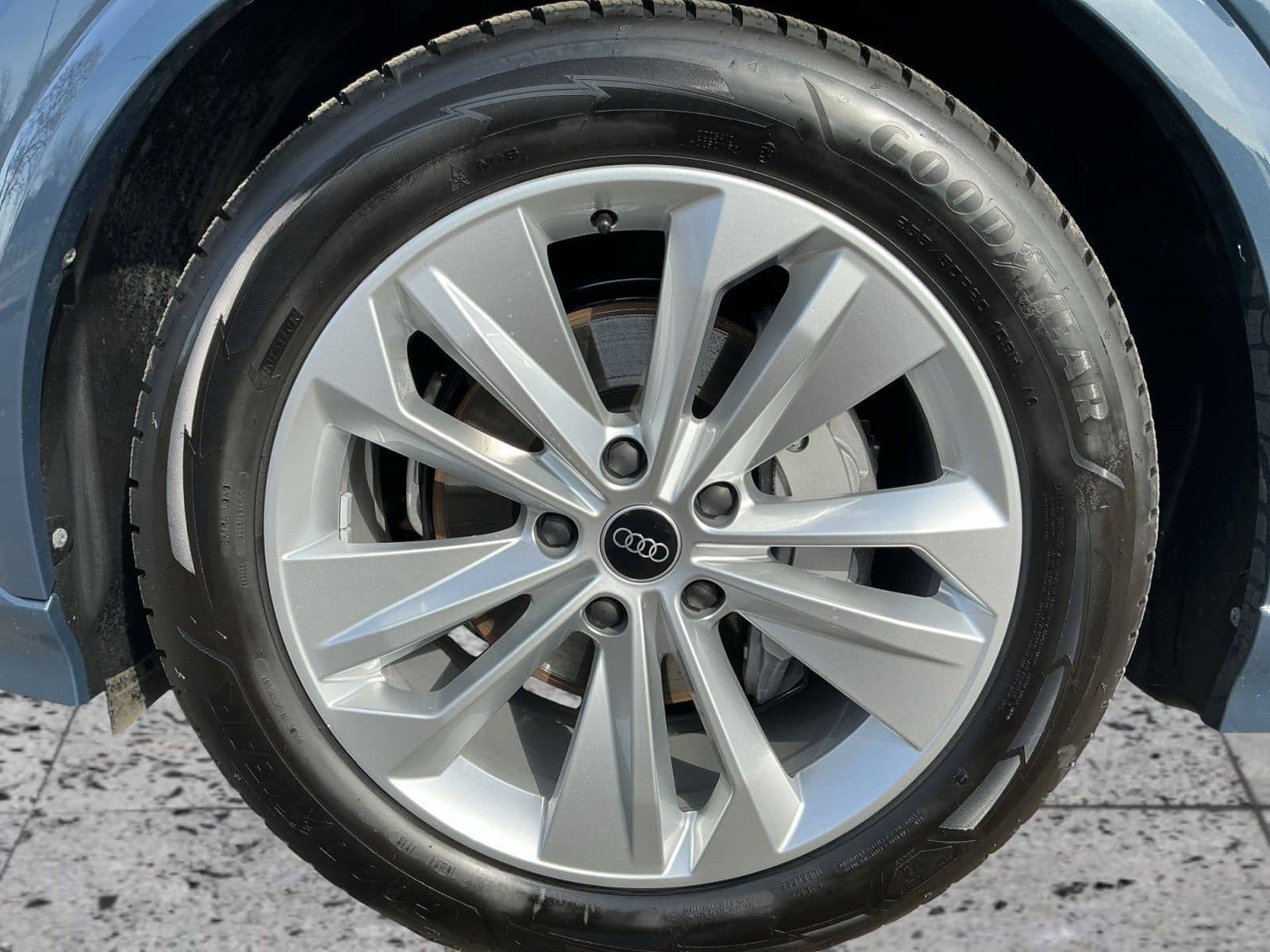 Audi Q6 e-tron QU S-LINE MATRIX+HuD+B&O+AIR+AHK+PANO foto 8