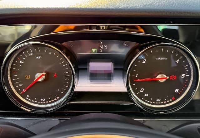 Mercedes-Benz E 200 d Avantgarde.Navi.RFK.SHZ foto 13