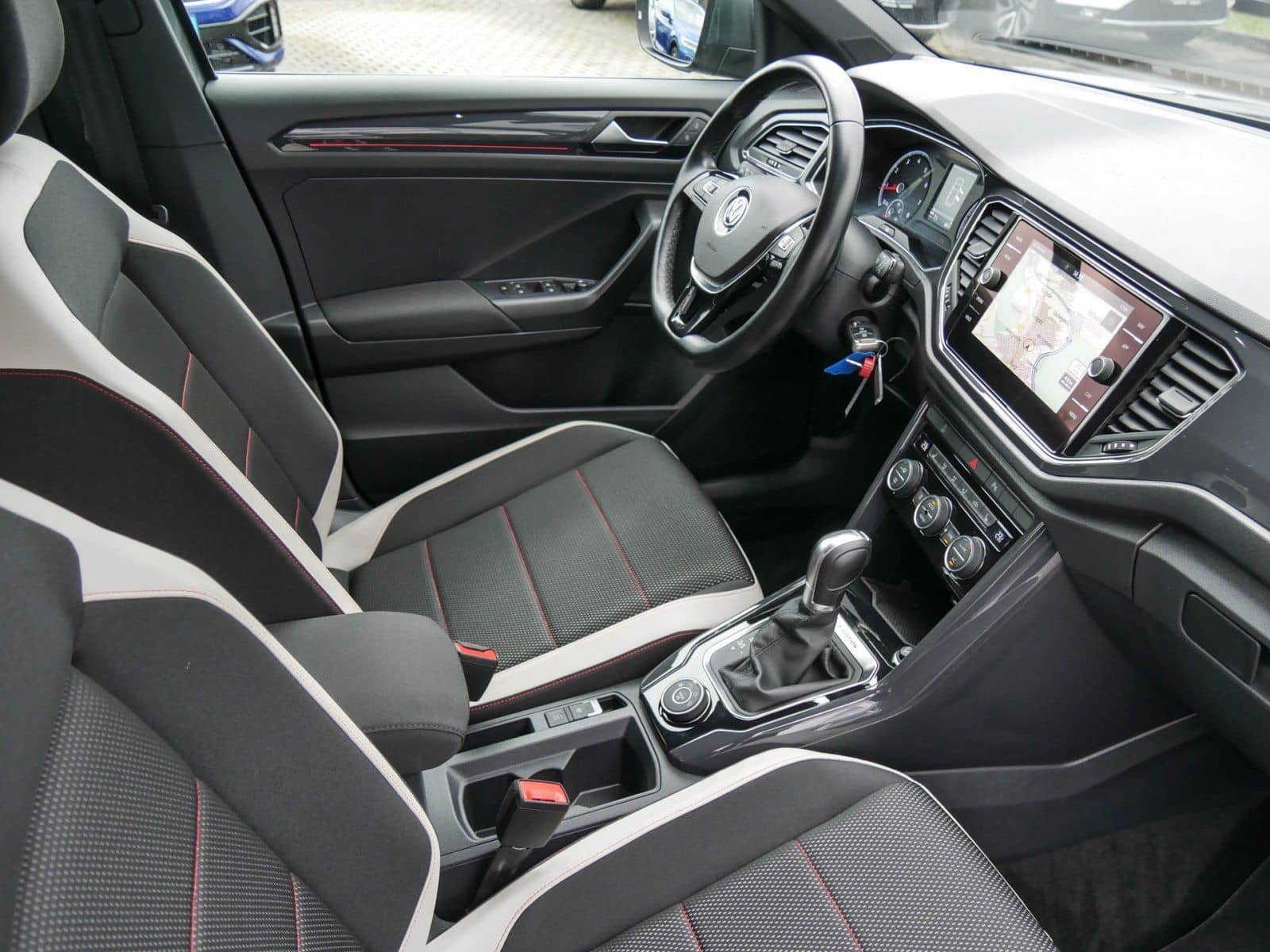 Volkswagen T-Roc 2.0 TSI Sport 4Motion DSG LED ACC Navi foto 4