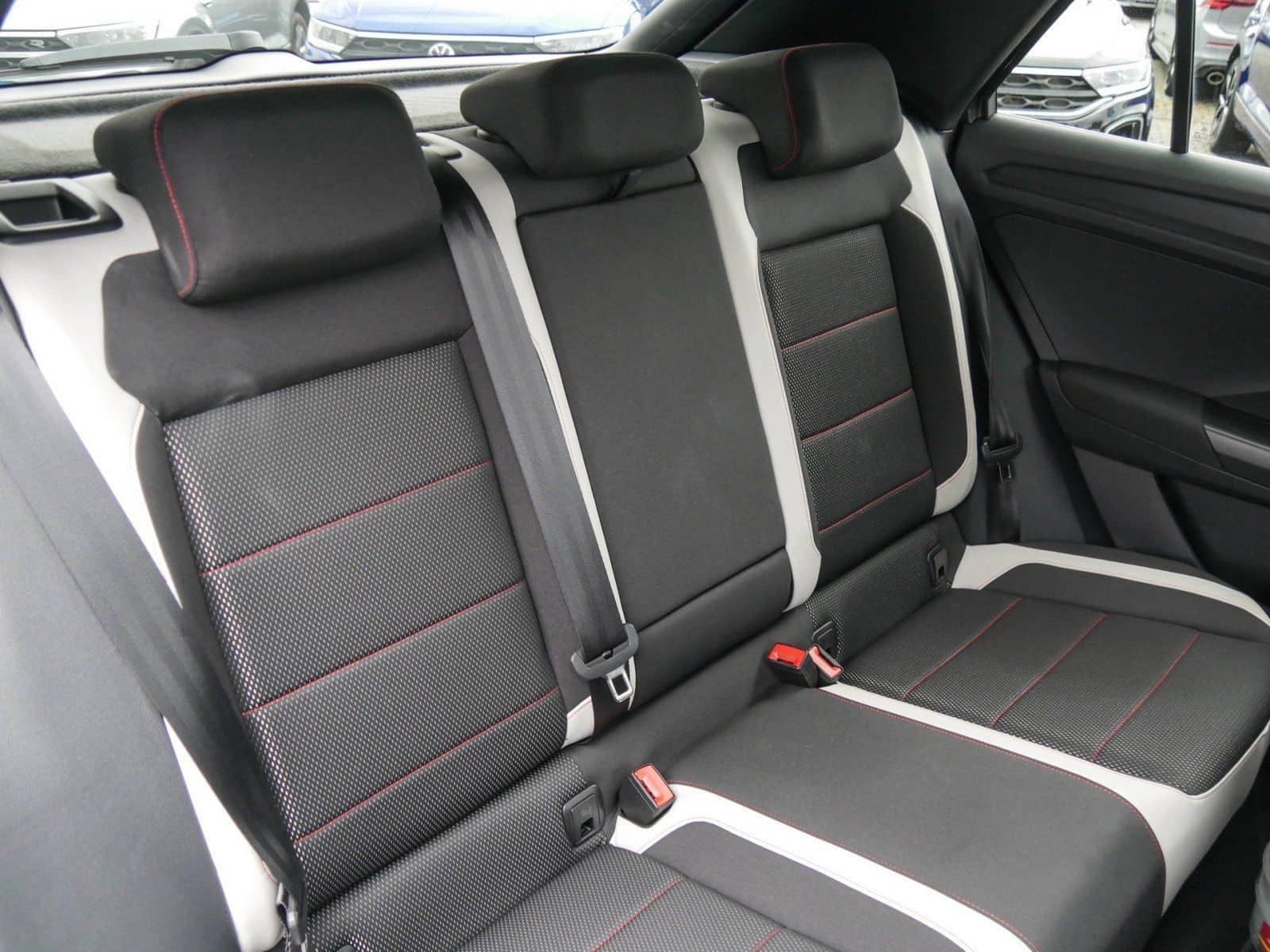 Volkswagen T-Roc 2.0 TSI Sport 4Motion DSG LED ACC Navi foto 5