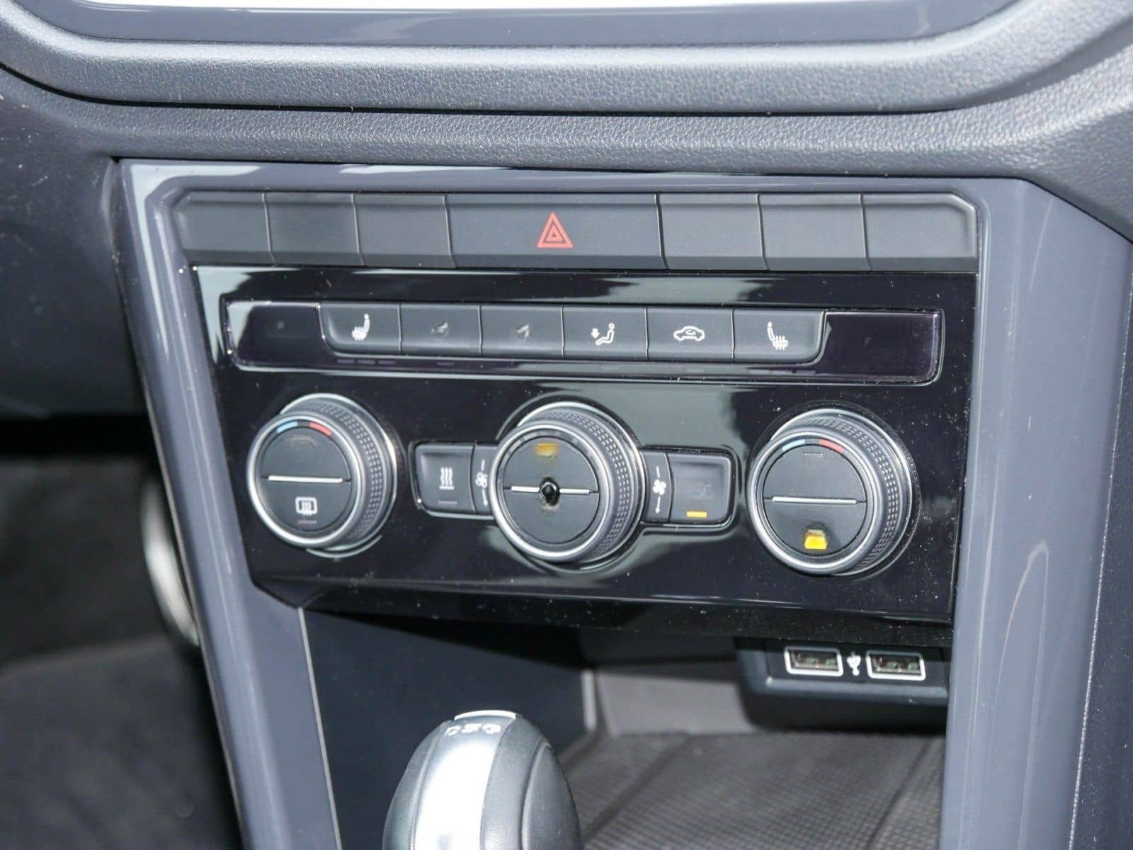 Volkswagen T-Roc 2.0 TSI Sport 4Motion DSG LED ACC Navi foto 9