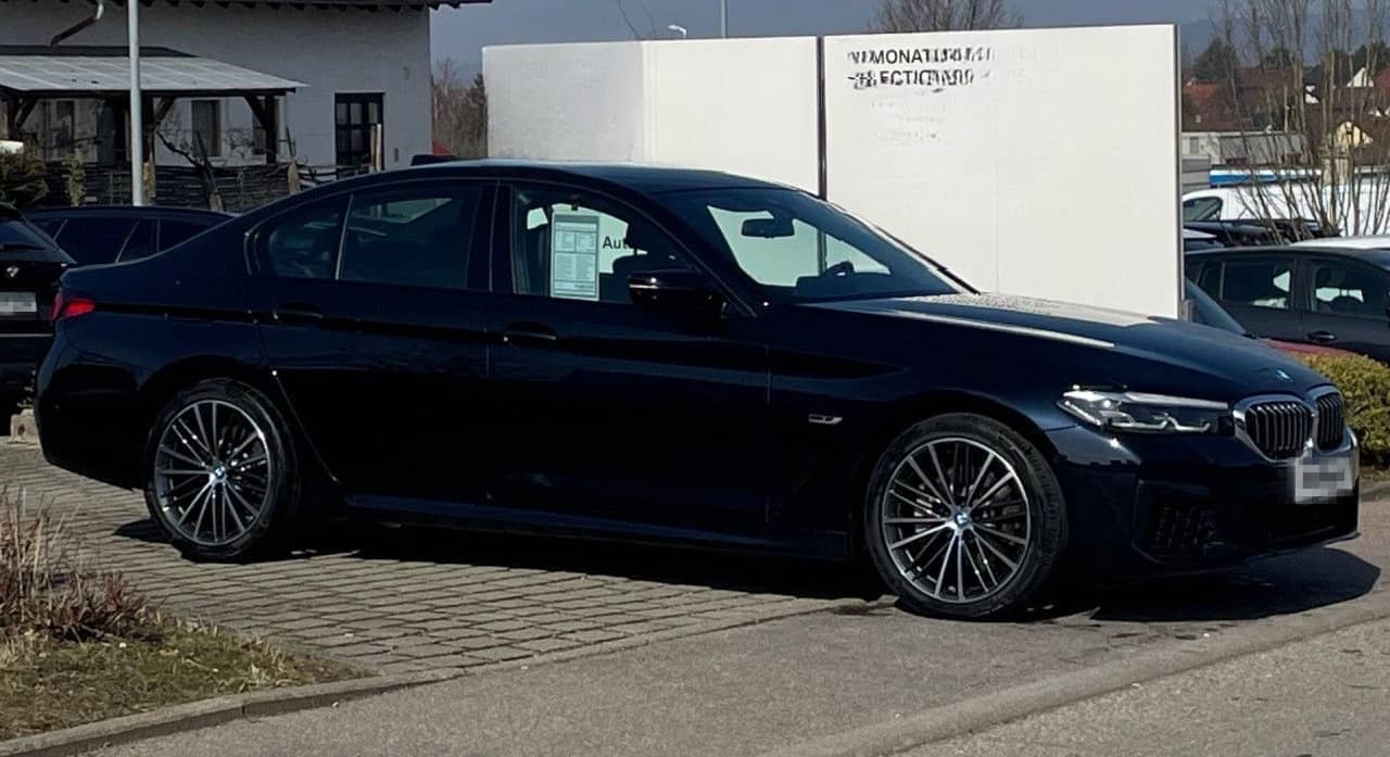 BMW 530e M Sport Leder KomfSitze+Belüftung LiveProf foto 2