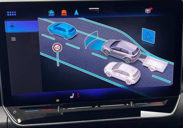 Volkswagen Golf VIII 2.0 TDI DSG R-Line Navi ACC Pano STHZ foto 14