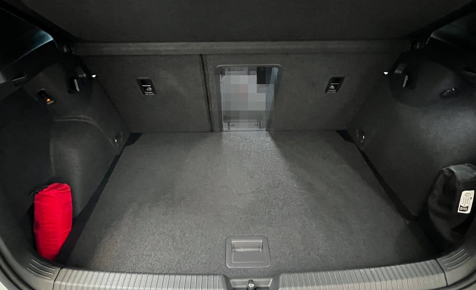 Volkswagen Golf VIII 2.0 TDI DSG R-Line Navi ACC Pano STHZ foto 24