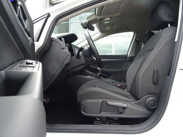 Volkswagen Golf VIII 1.5 TSI Active Navi/Klima/LED/Kamera foto 6