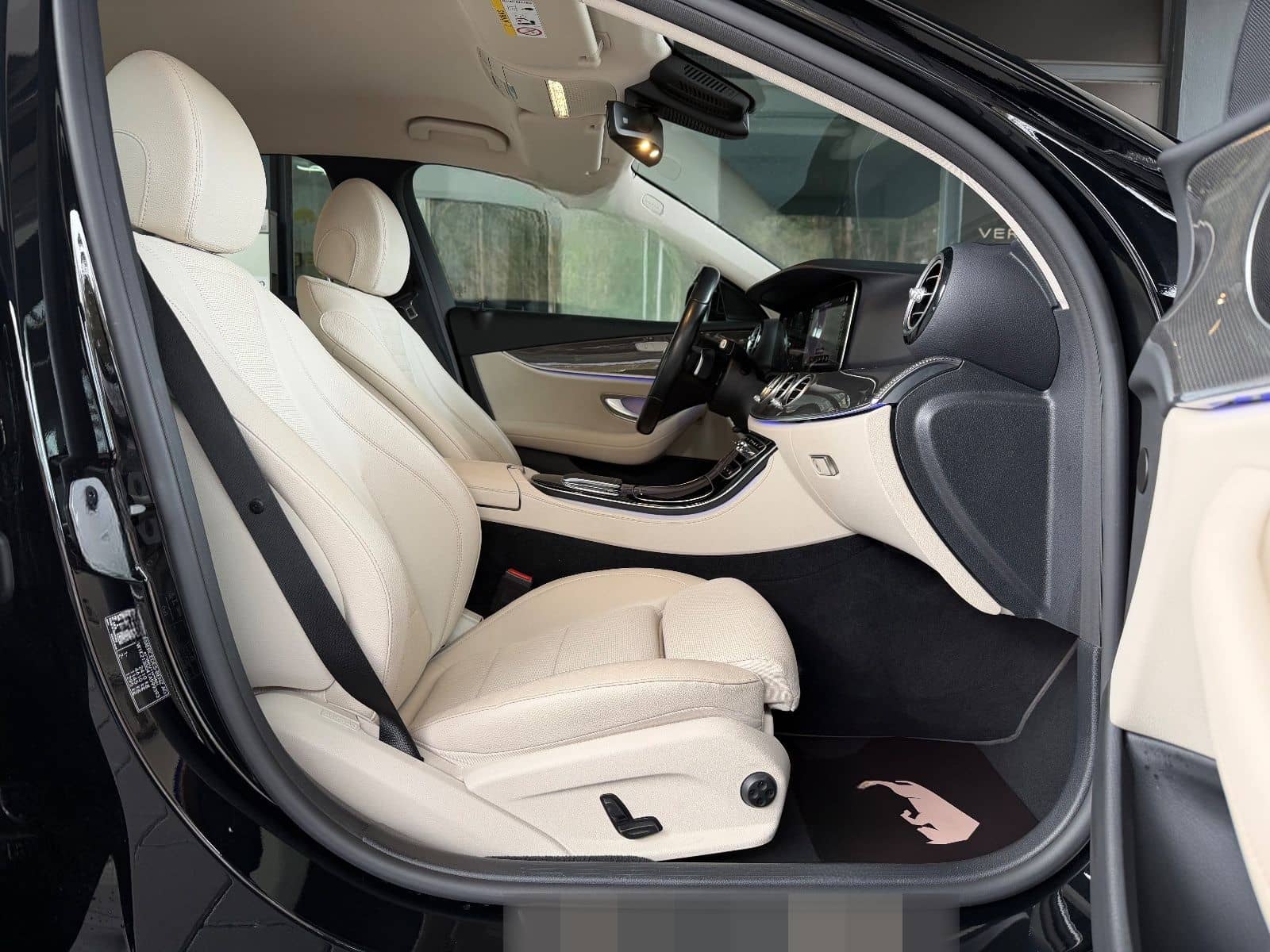 Mercedes-Benz E 220d Limo AMG LINE/NIGHT/TOTW/WIDE/LED foto 10