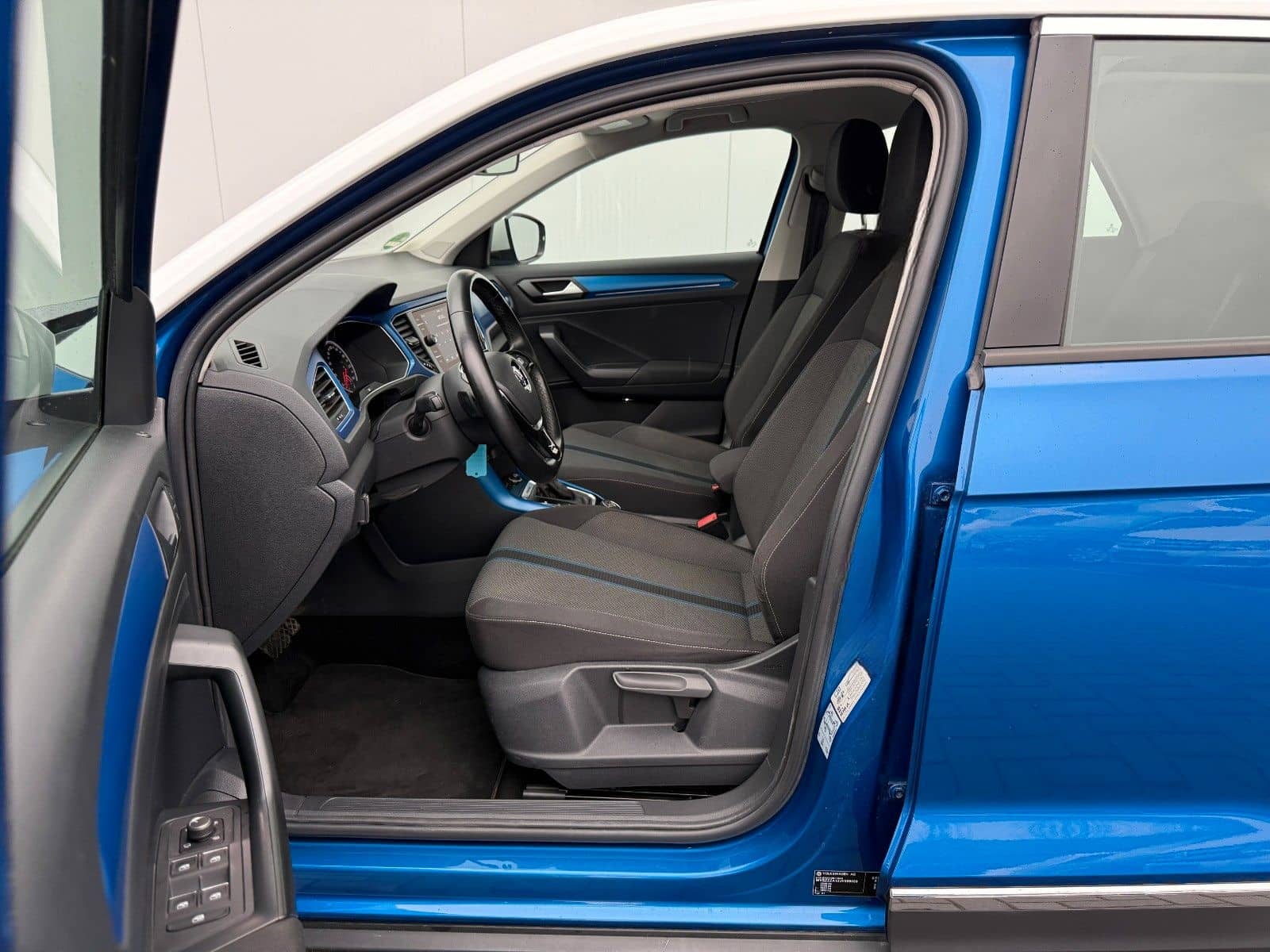 Volkswagen T-Roc 2.0TDI Style 4Motion DSG CARPLAY RFK SHZ foto 14