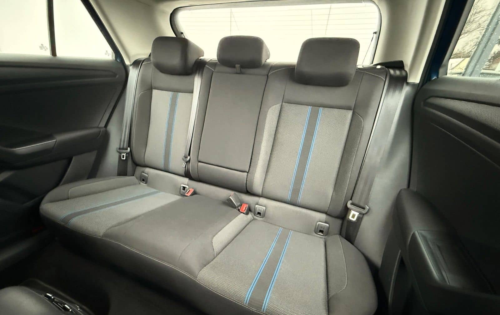 Volkswagen T-Roc 2.0TDI Style 4Motion DSG CARPLAY RFK SHZ foto 17