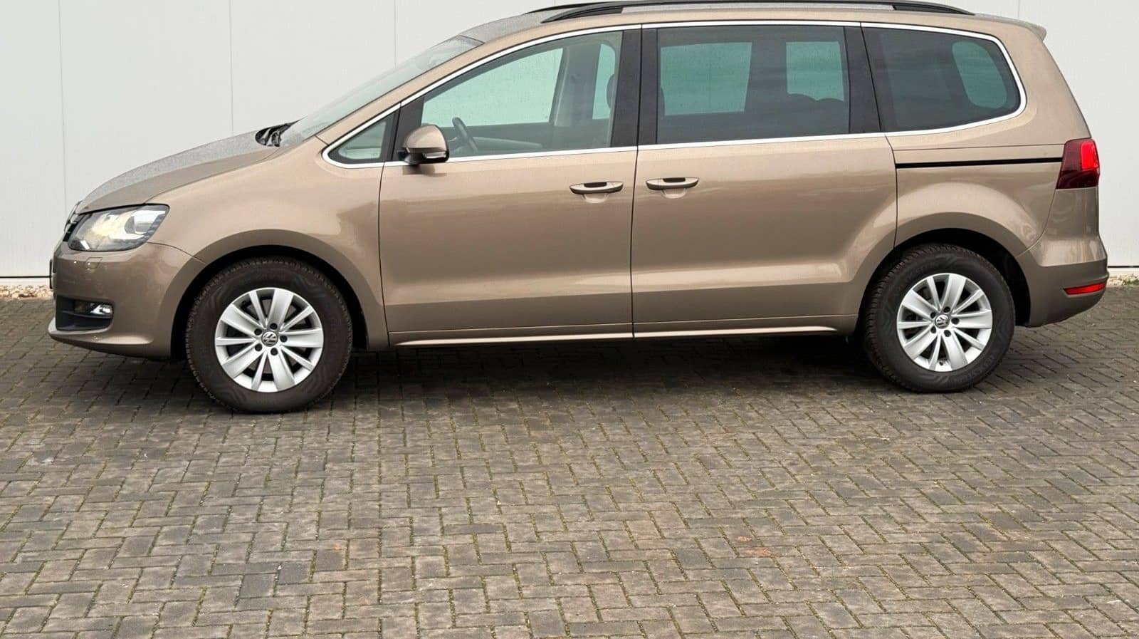 Volkswagen Sharan 2.0TDI Comfortline DSG KEYLESS AHK foto 6