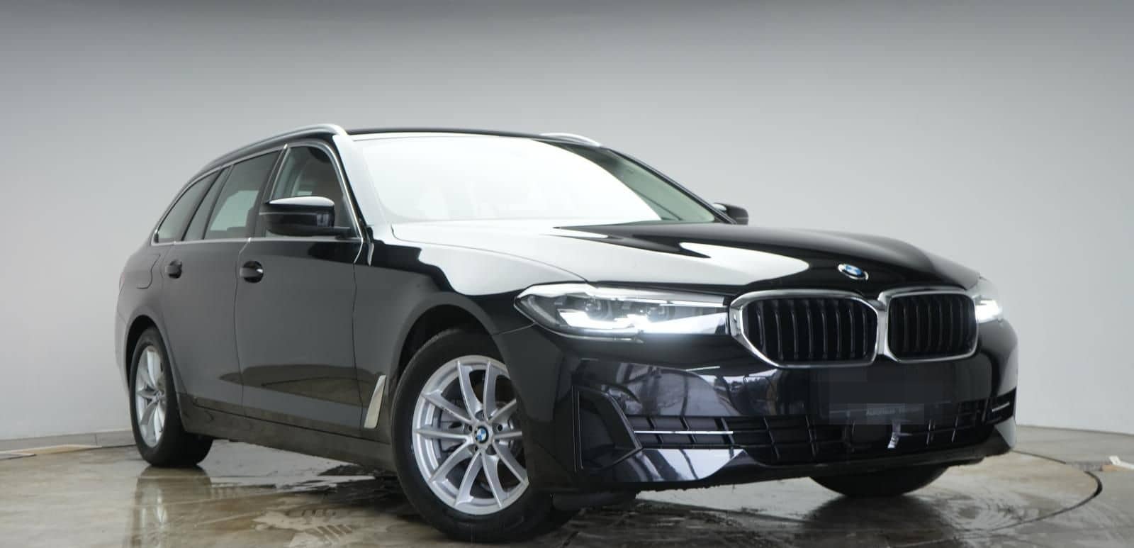 BMW 520 i Touring Leder/ACC/Kamera/HUD/Carplay foto 1