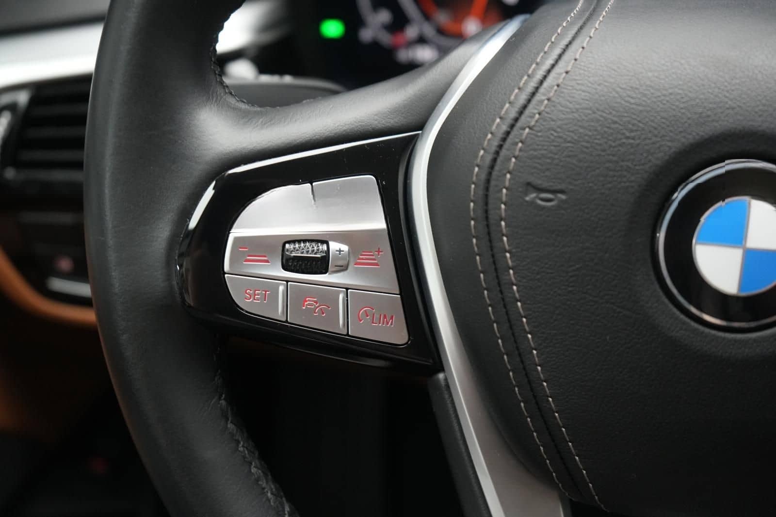 BMW 520 i Touring Leder/ACC/Kamera/HUD/Carplay foto 20