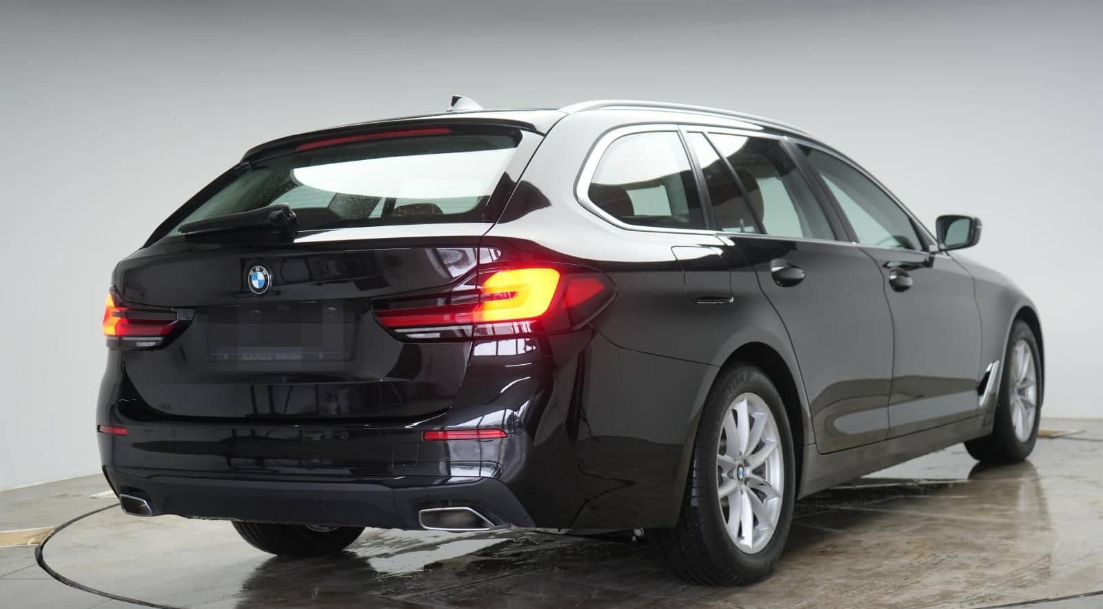 BMW 520 i Touring Leder/ACC/Kamera/HUD/Carplay foto 4