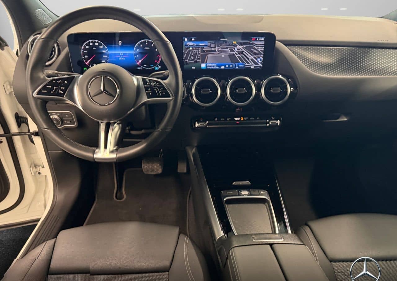 Mercedes-Benz GLA 180 Prog. Adv./PANO/AHK/MULTI/DISTR/SPUR/360 foto 13