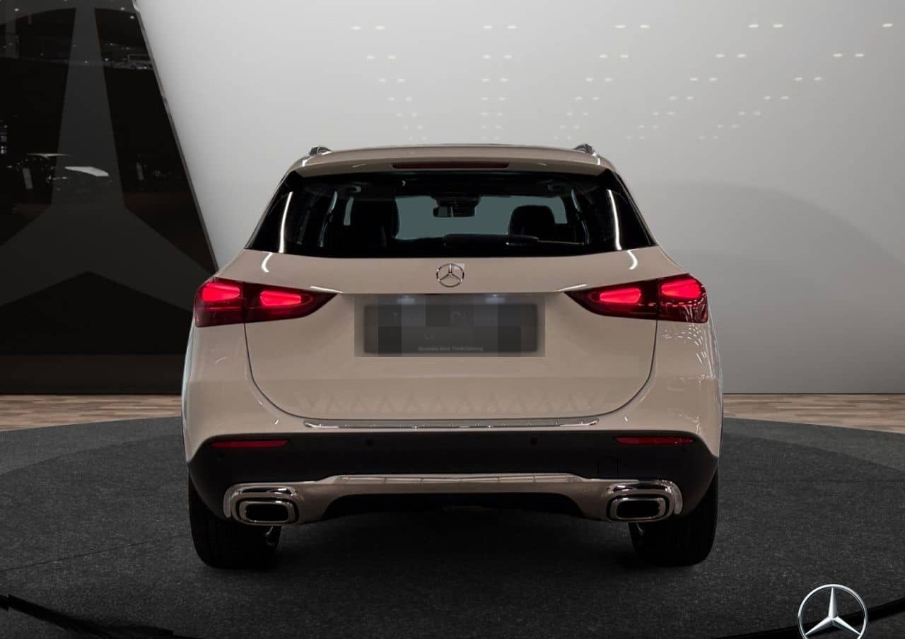 Mercedes-Benz GLA 180 Prog. Adv./PANO/AHK/MULTI/DISTR/SPUR/360 foto 9