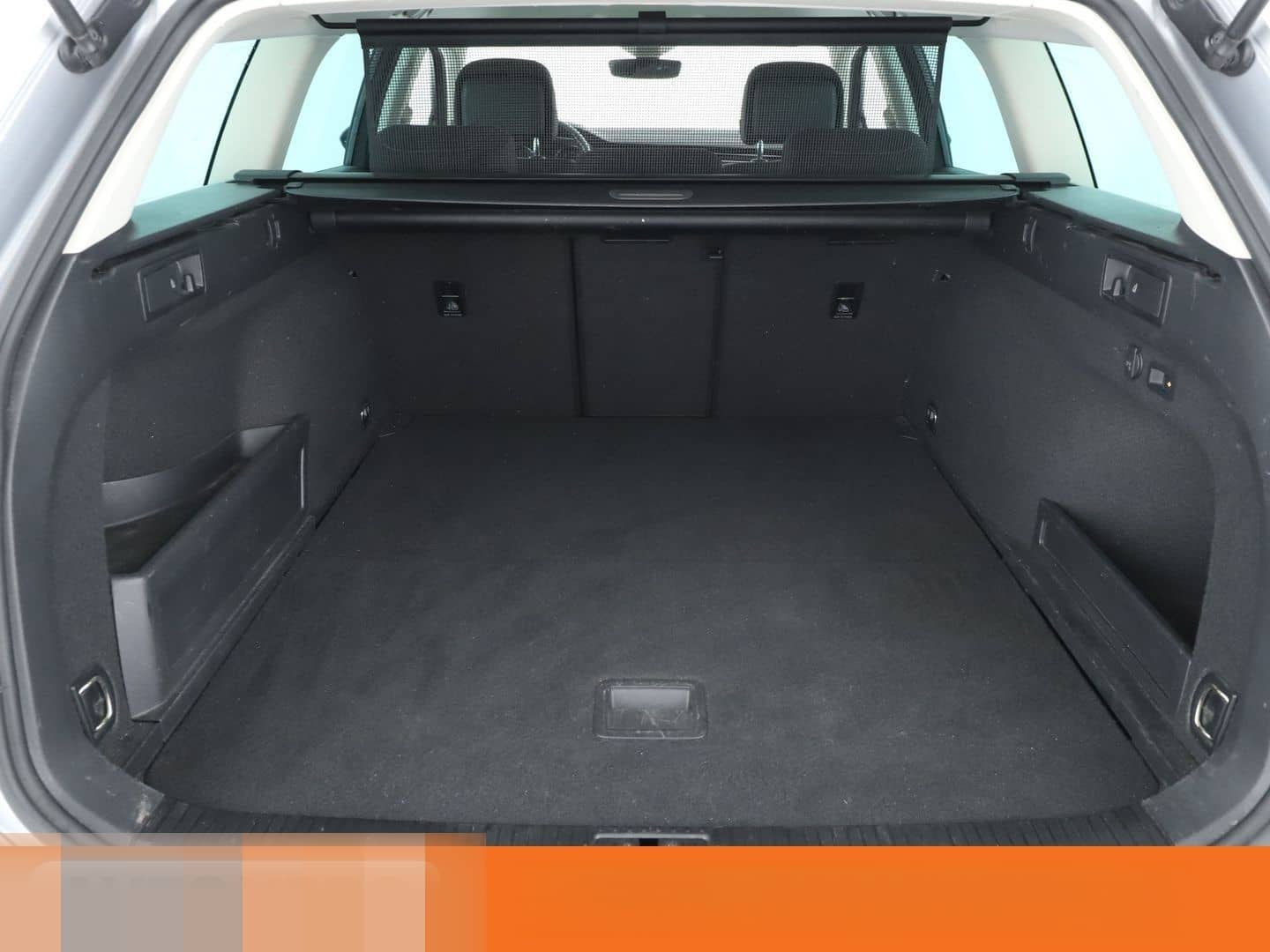 Volkswagen Passat 2.0 TDI Comfortline BlueMotion Aut.*NAVI* foto 18