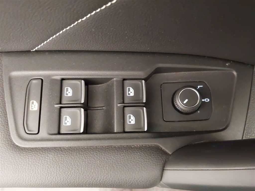 Volkswagen Tiguan R-Line 2.0 TSI DSG 4MOTION BusinessPremiu foto 13