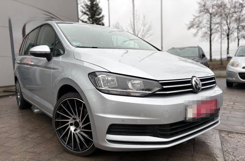 Volkswagen Touran Comfortline BMT *7-SITZER/AHK/NAVI* foto 1