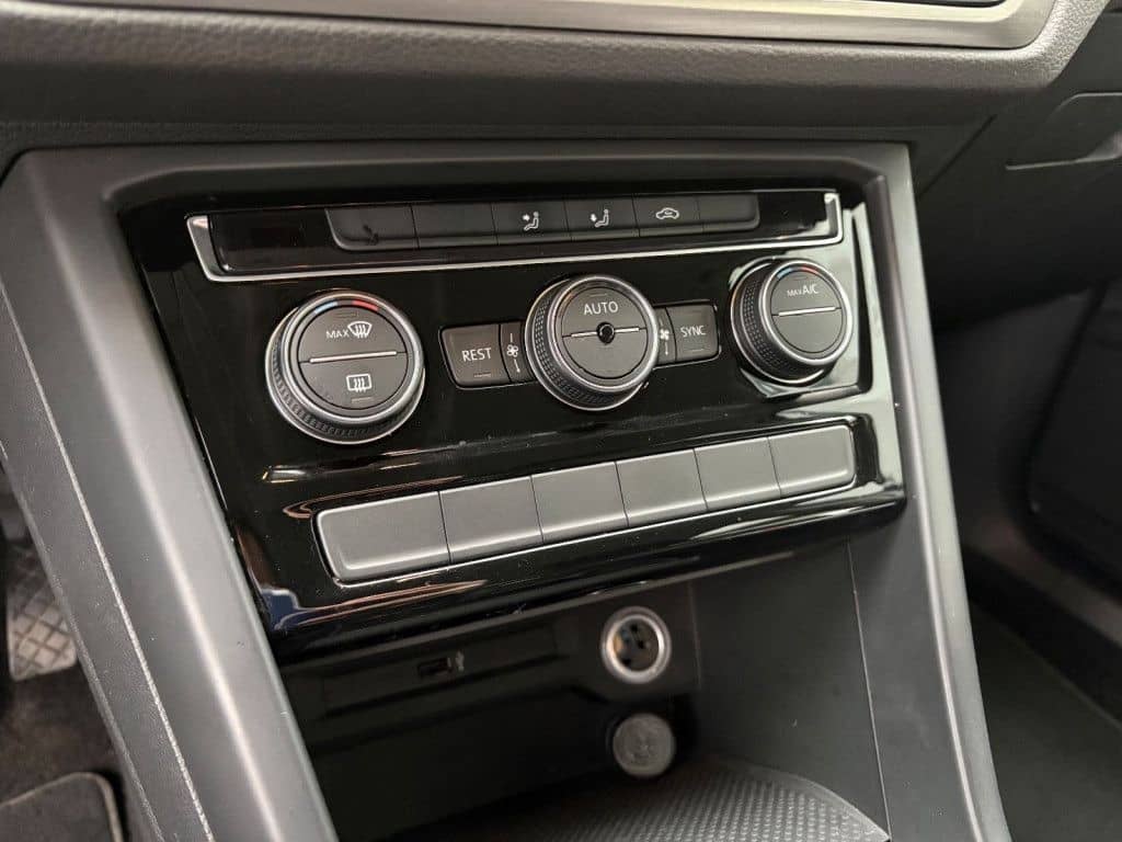 Volkswagen Touran Comfortline BMT *7-SITZER/AHK/NAVI* foto 14