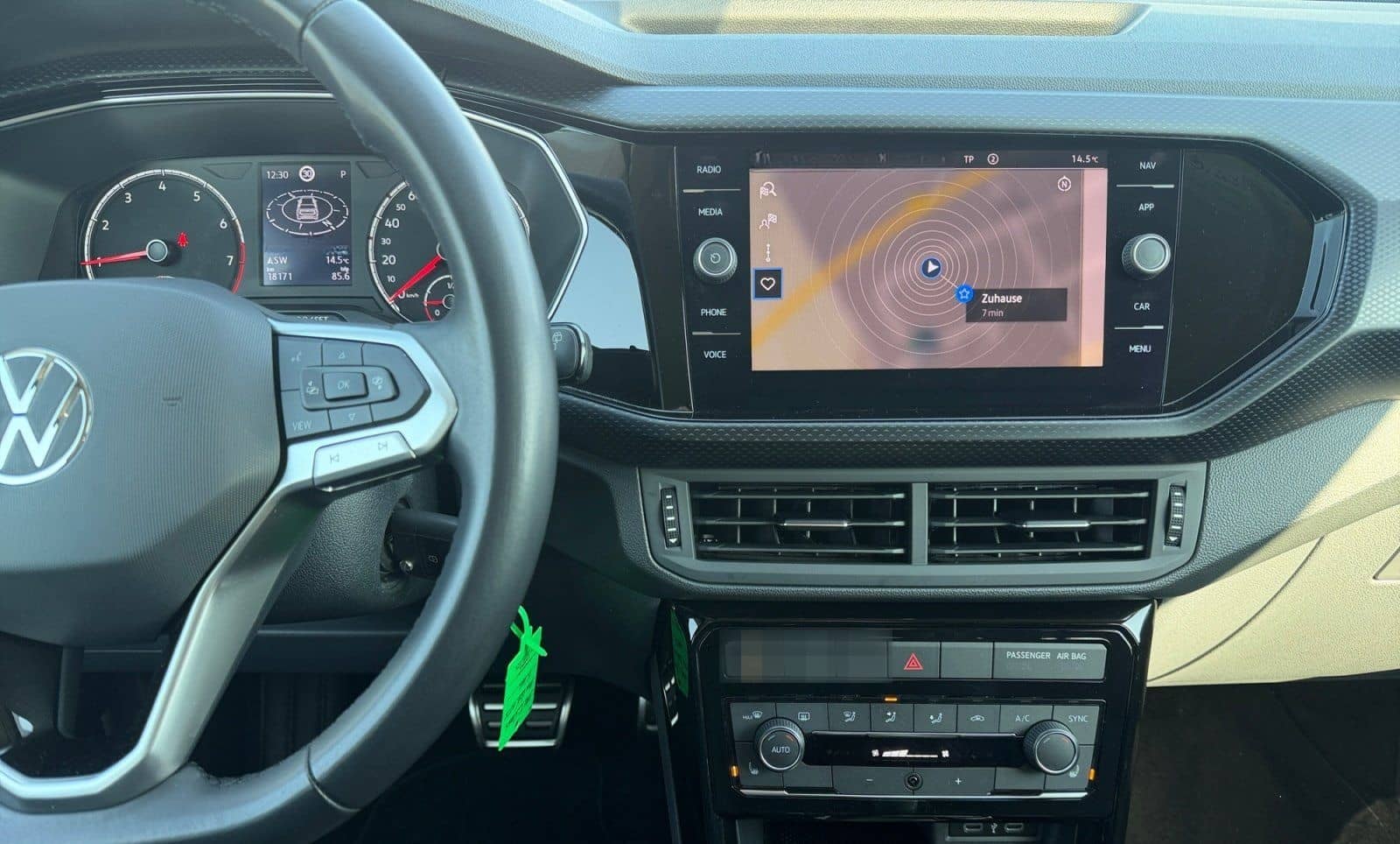 Volkswagen T-Cross United 1.0 TSI ACC PDC NAVI DAB SHZ foto 9