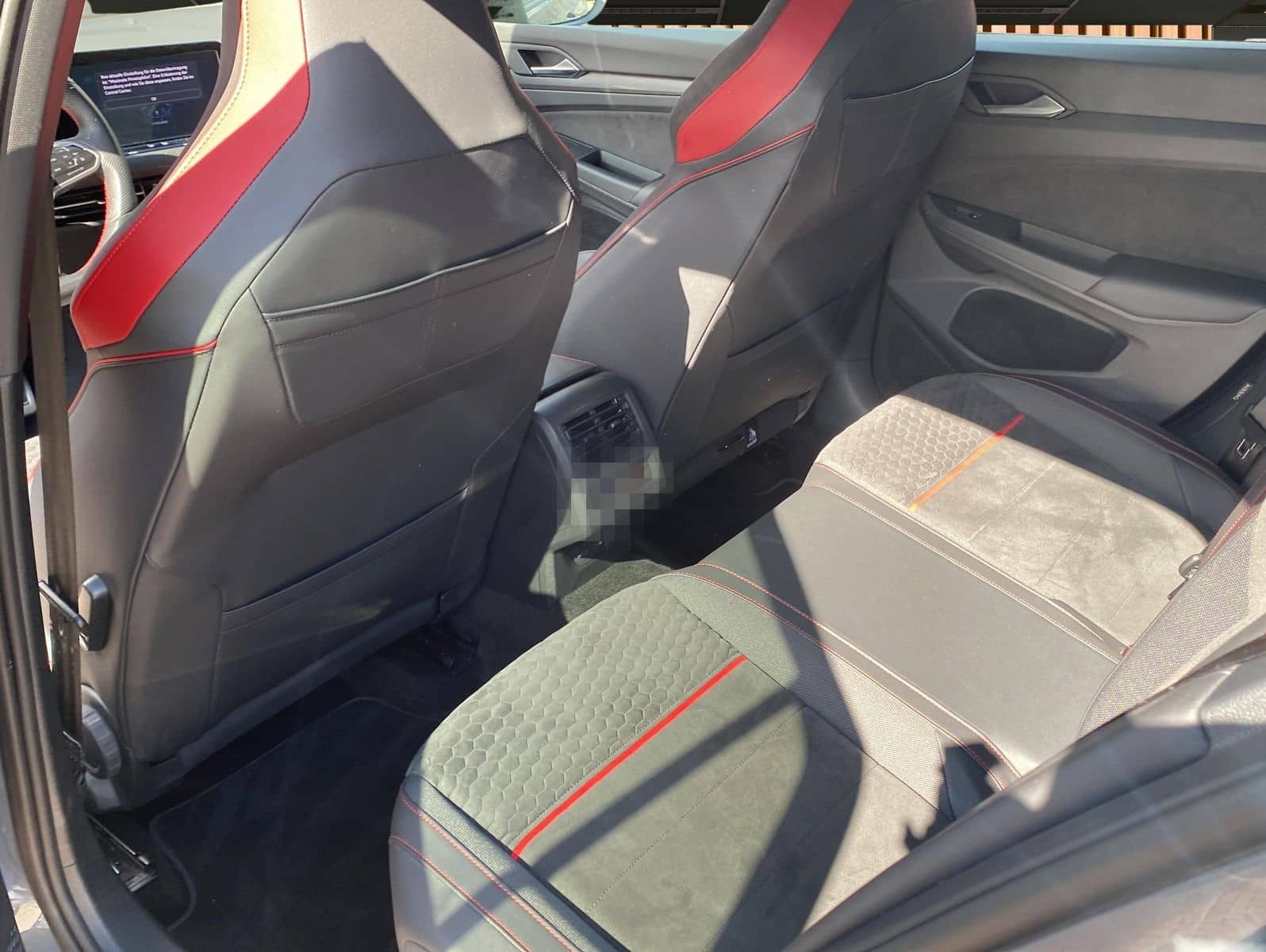 Volkswagen Golf 2.0 TSI GTI Clubsport Black Style*Navi*ACC foto 11