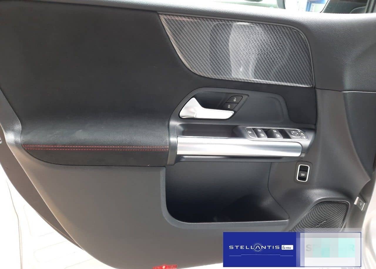 Mercedes-Benz B 180 (BM 247) B 180 (247.084) foto 12