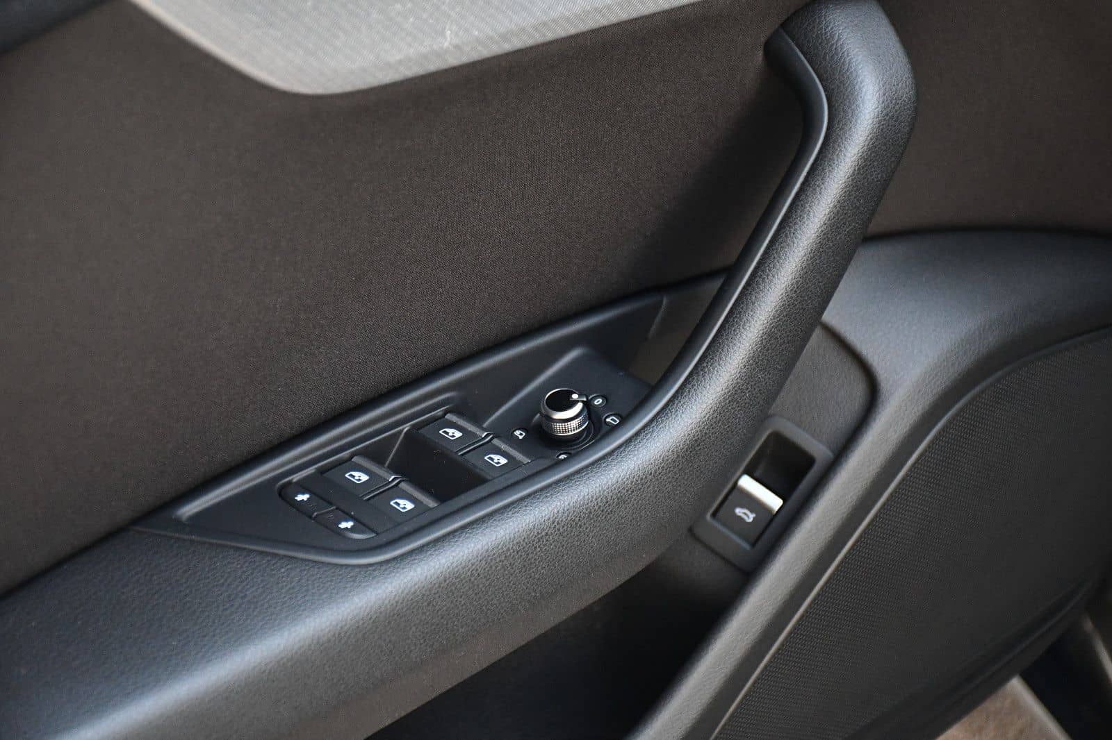 Audi A4 Avant sport Aut. S-Line MMI Virtual Akustik foto 8