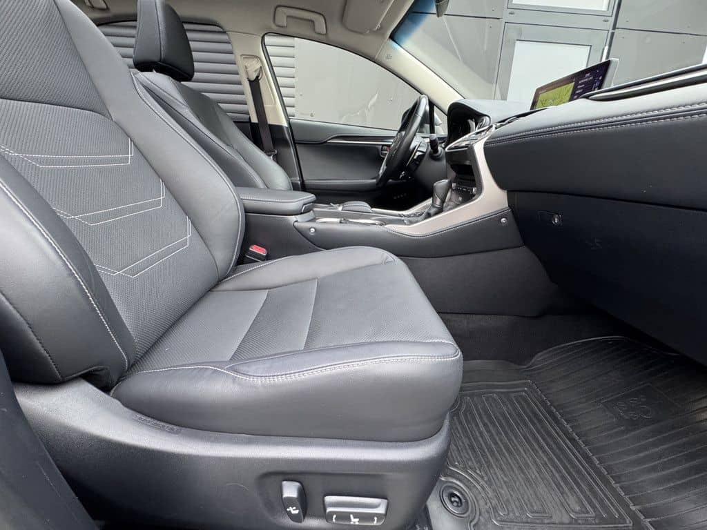 Lexus NX 300h ALLRAD foto 22