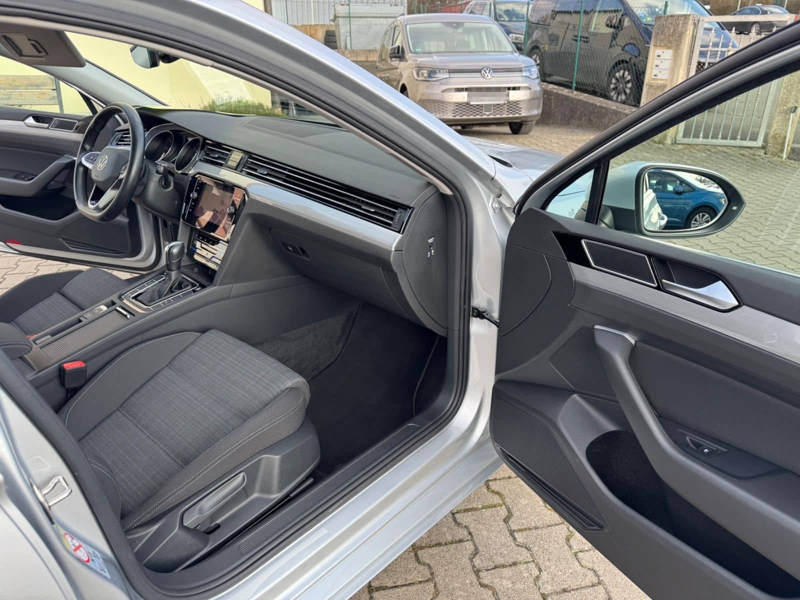 Volkswagen Passat Var Business 2.0TDI AHK Kamera TravelAss foto 23