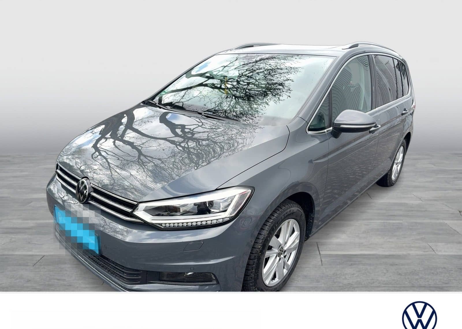 Volkswagen Touran 2.0 HIGHLINE AHK PANO NAVI CARPLAY foto 2