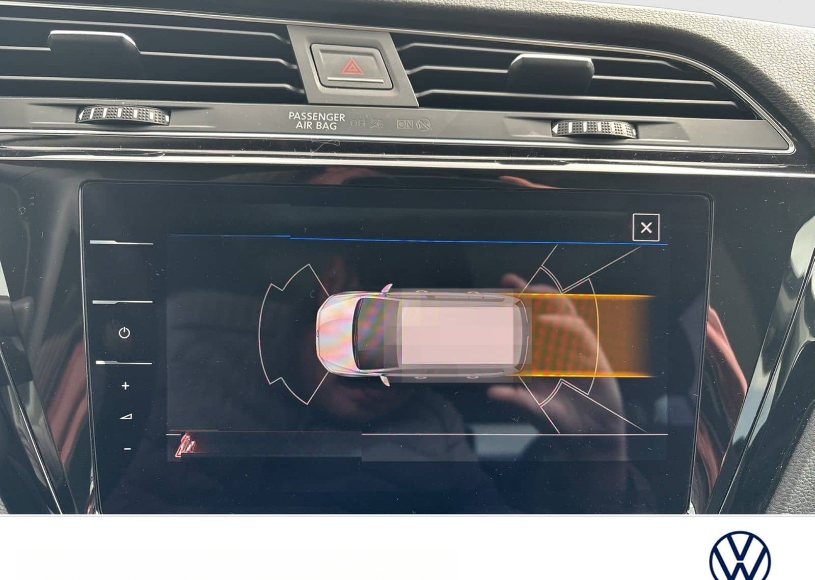 Volkswagen Touran 2.0 HIGHLINE AHK PANO NAVI CARPLAY foto 11