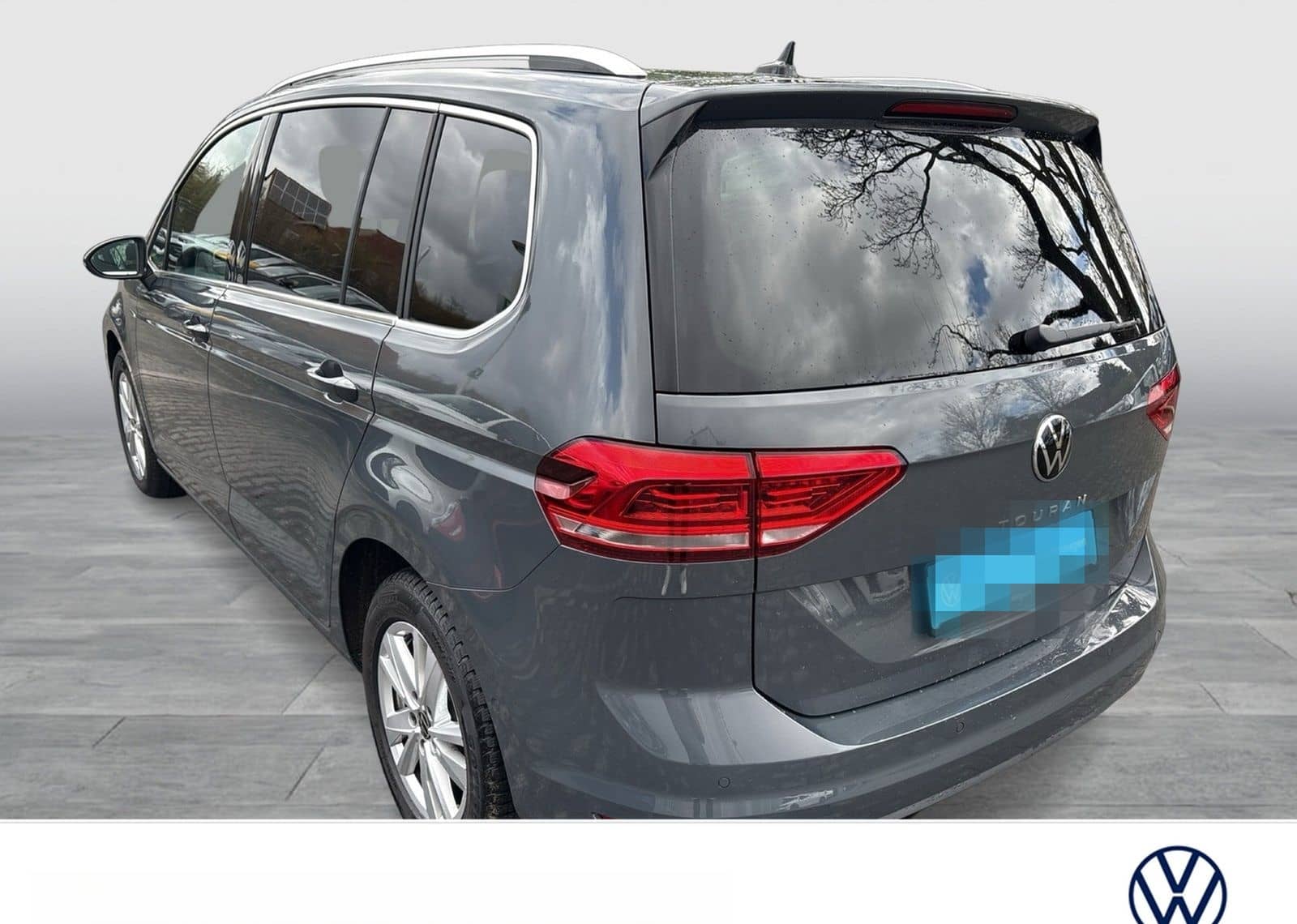 Volkswagen Touran 2.0 HIGHLINE AHK PANO NAVI CARPLAY foto 3