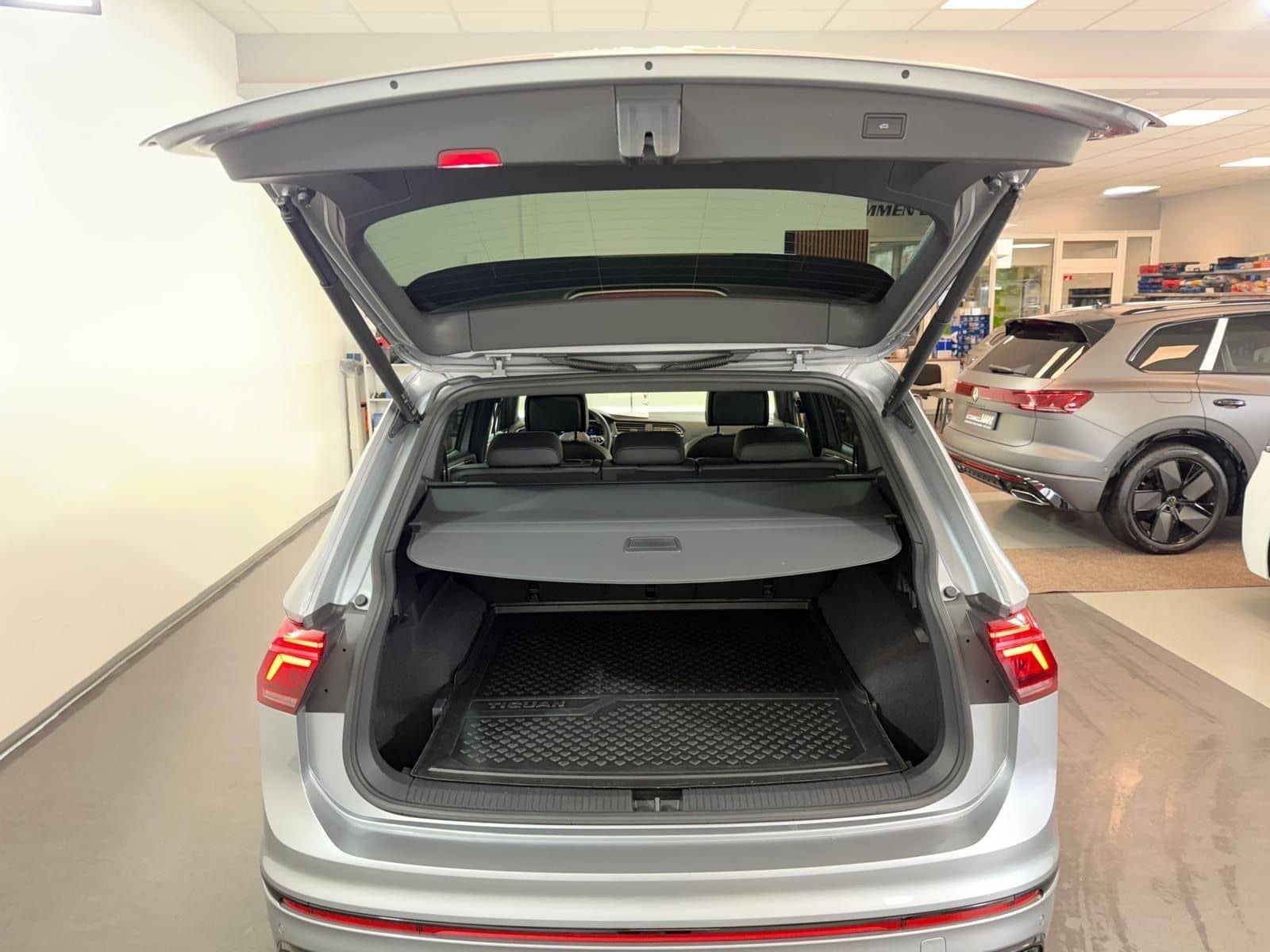Volkswagen Tiguan Allspace R-Line 4Motion/Pano-Dach/ACC/PDC foto 19