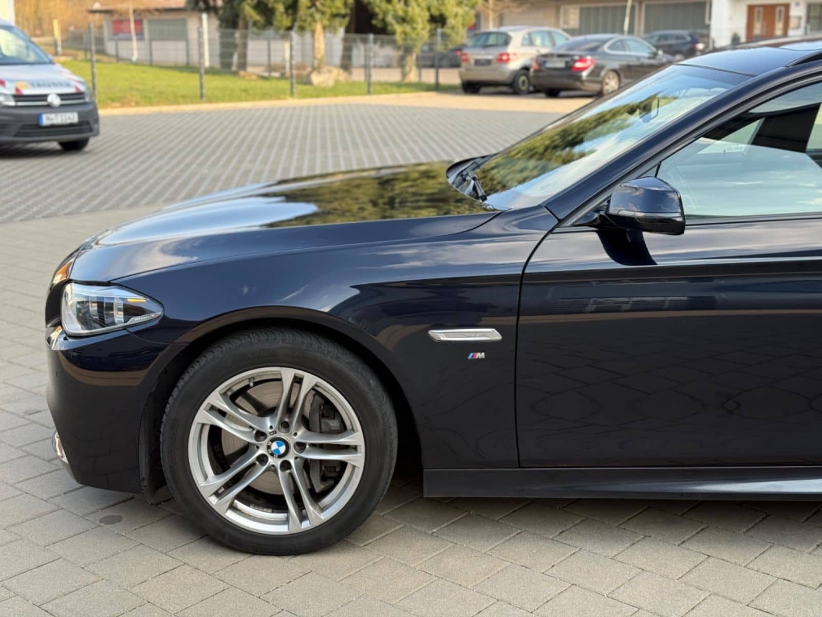 BMW 530d 5 Touring 530 d xDrive M-Paket/Pano/Service foto 11