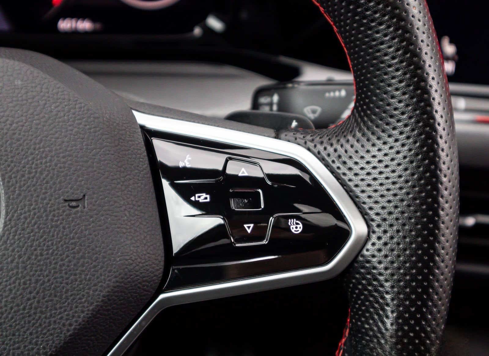 Volkswagen Golf VIII GTI Clubsport 2.0 TSI LED+ Navi Pano P foto 20