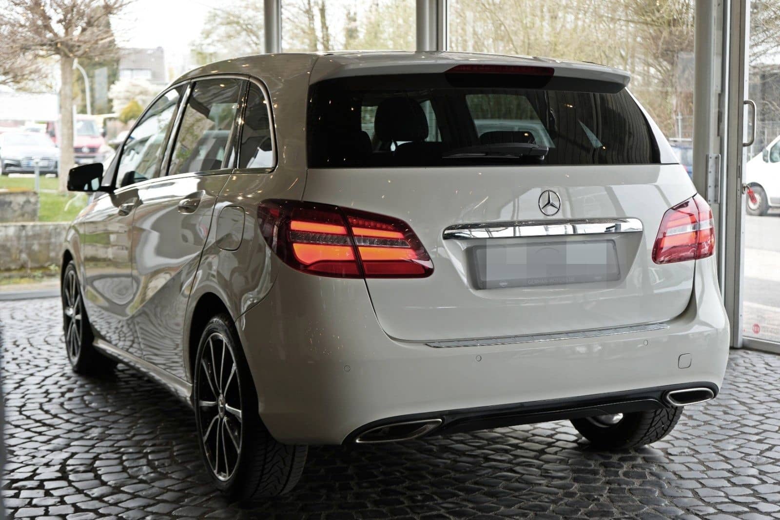 Mercedes-Benz B 220 4Matic Urban Style Edition NIGHT|BUSINESS foto 5