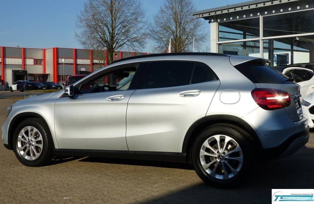 Mercedes-Benz GLA 250 4Matic Style Navi+Kamera+LED+Shzg+PDC+LM foto 2